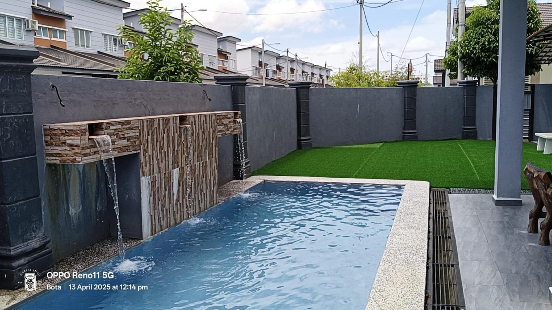 Rania Homestay With Private Pool Seri Iskandar Perak Near Utp Uitm Kampong Bota Road Екстериор снимка